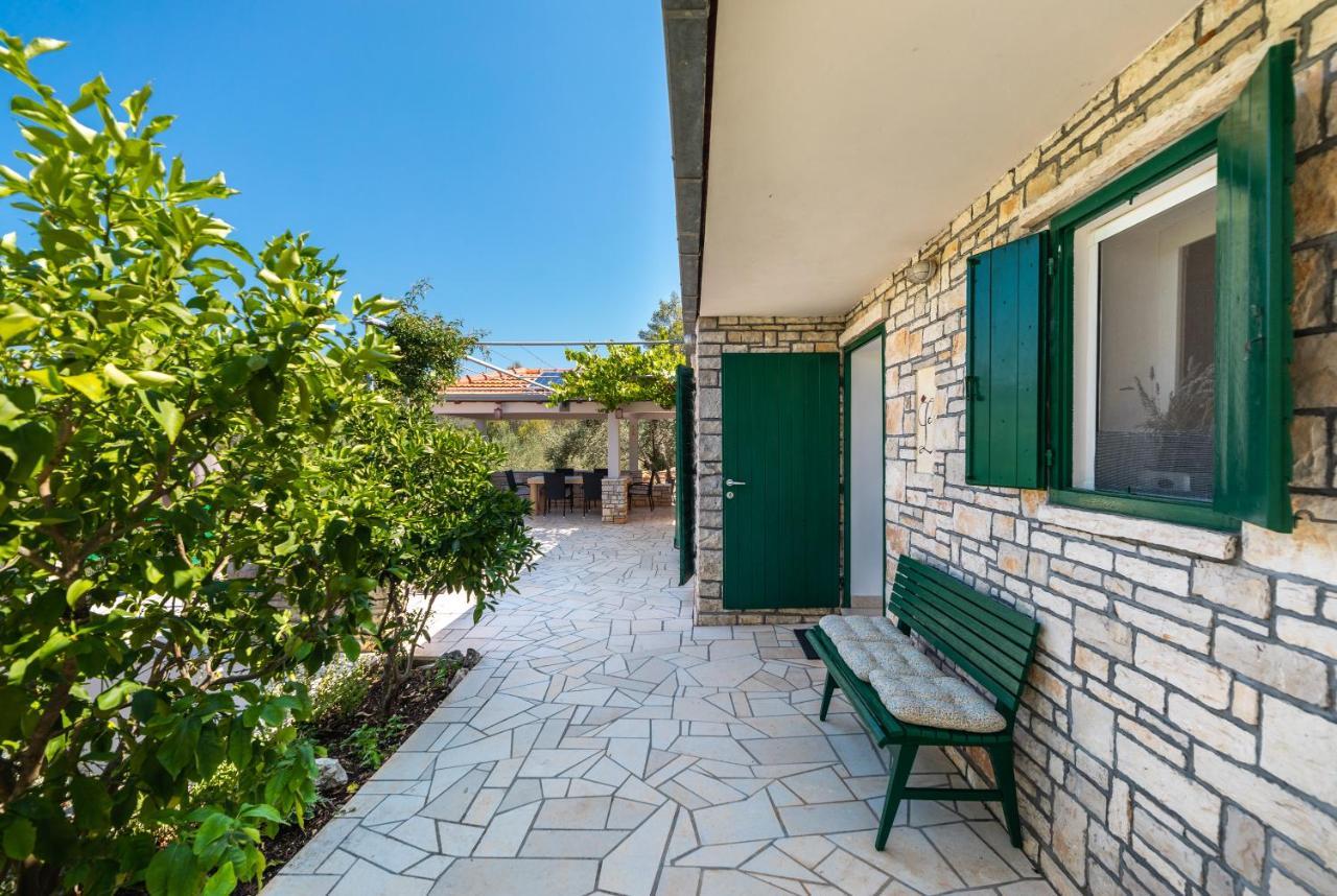 Holiday Home Liberan Vela Luka Exterior foto